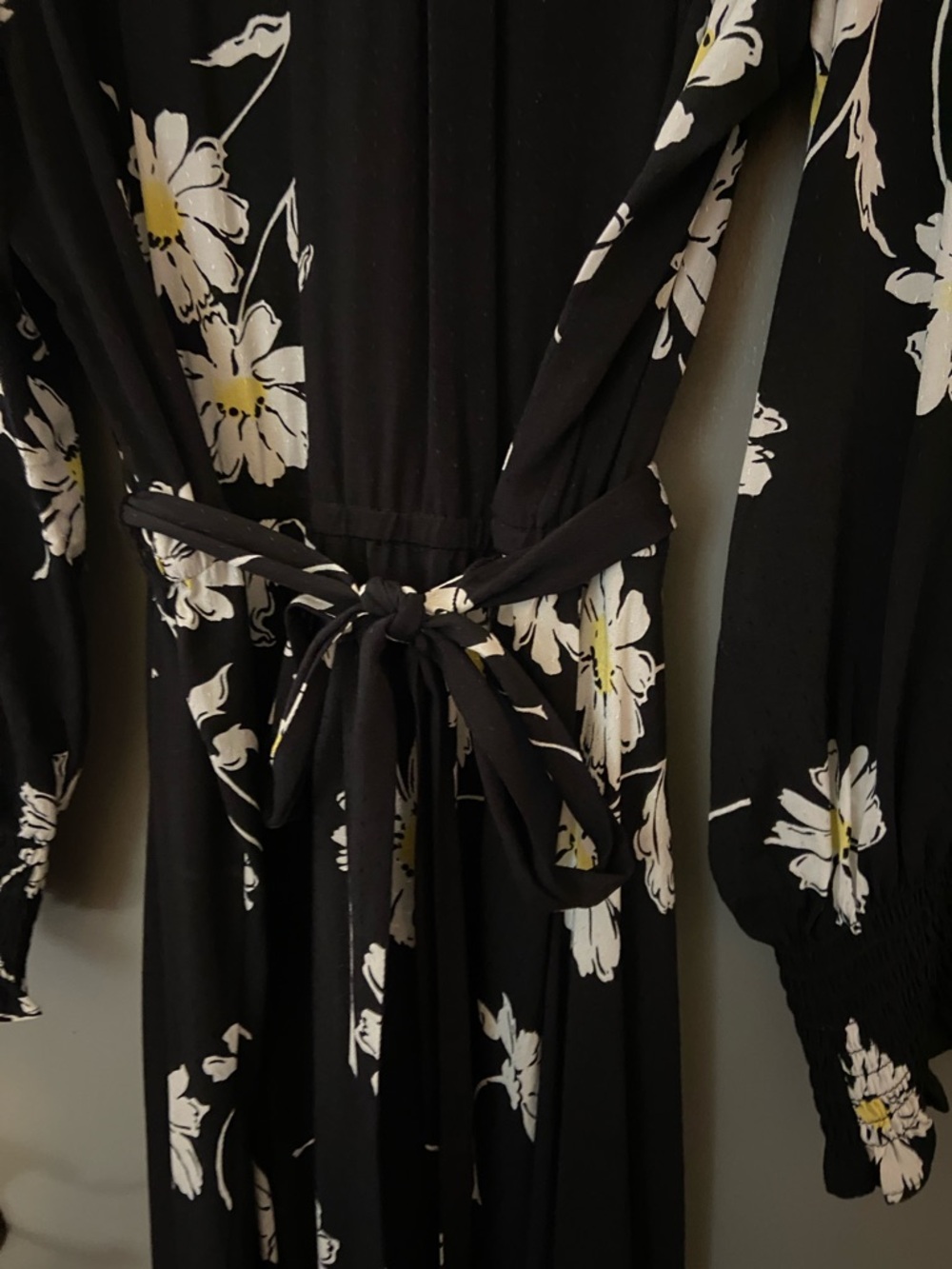 Women’s Talbots Black Floral Wrap-Style Midi Dress with Belt, Size 16 - Picture 4 of 8